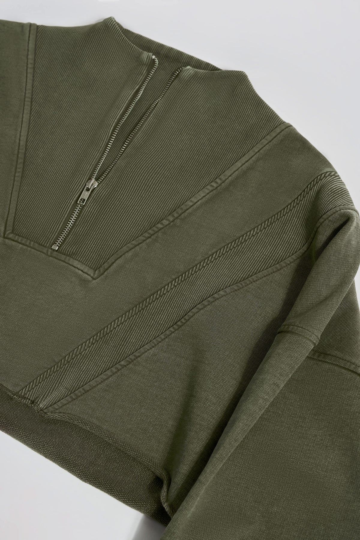 Acid Wash Cropped Sweatshirt in Light Green