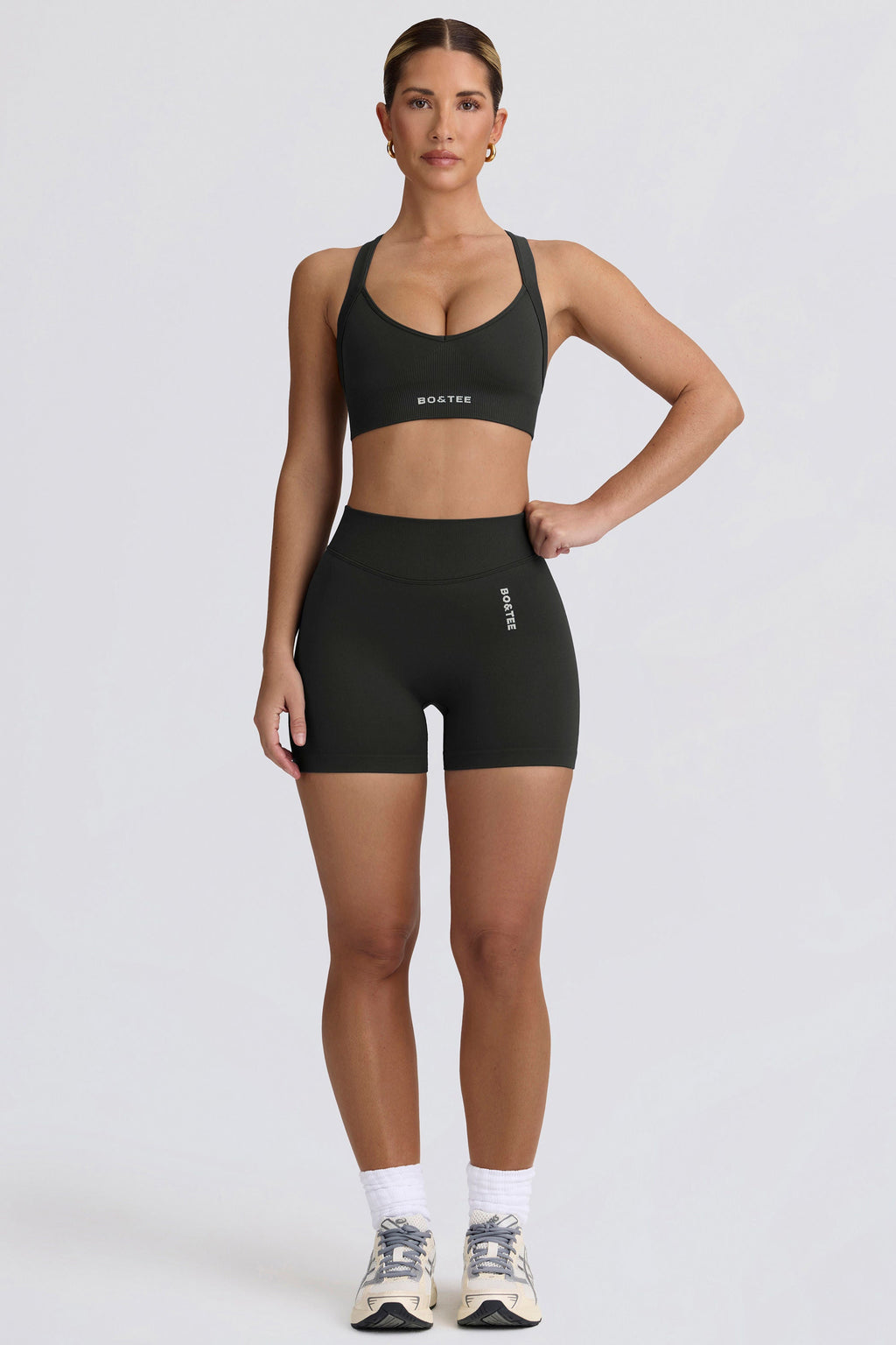 Super Sculpt Seamless Cross-Back Sports Bra in Ash